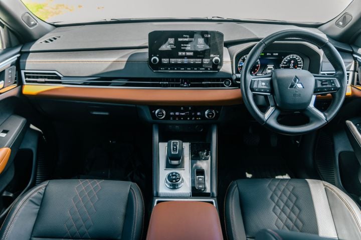 Mitsubishi Outlander Image